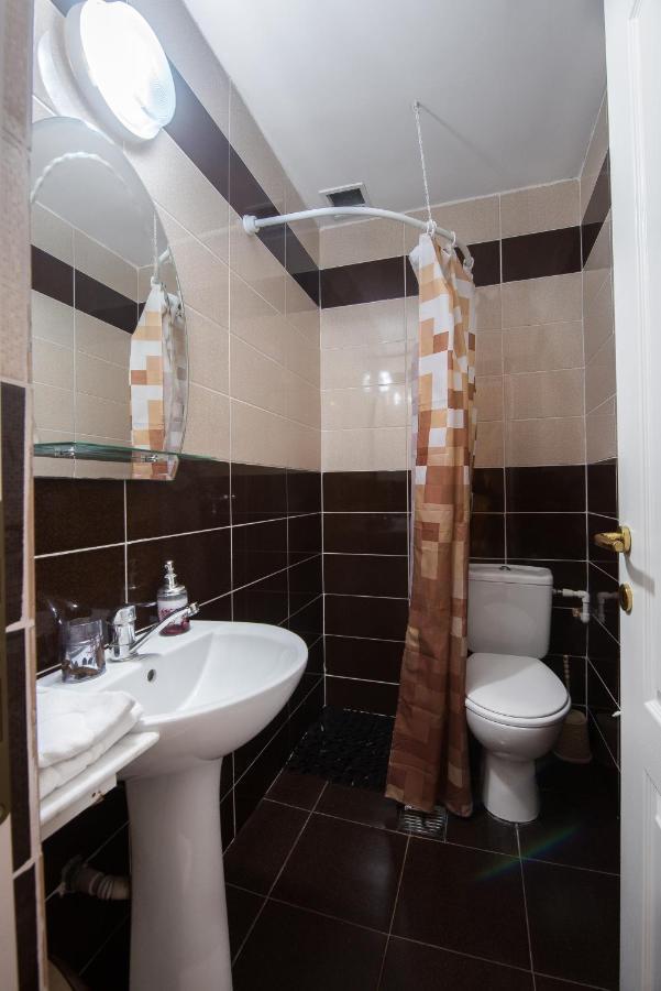 Hotel Casa 4 Odai Douăzeci şi Trei August Exterior foto